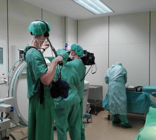 RTL „Punkt 12“ im Wirbelsäulenzentrum – Kamerateam begleitet Herrn Dr. Hölper im OP